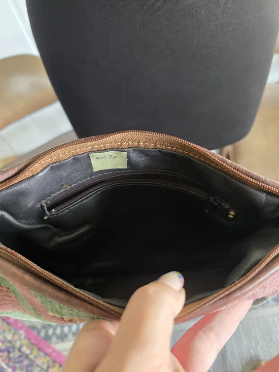 Vintage 90s Kilim Pink Multicolor Woven Crossbody Bag with Braided Brown Strap - Picture 14 of 15